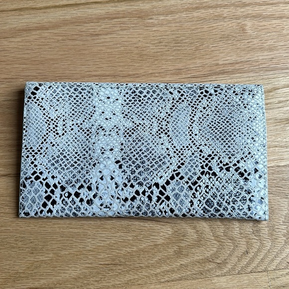 Snakeskin Clutch Purse with Metal Chain Strap - Picture 5 of 7